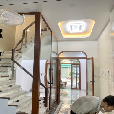 Thi Công Cửa Nhôm Tại Huyện Hóc Môn 
