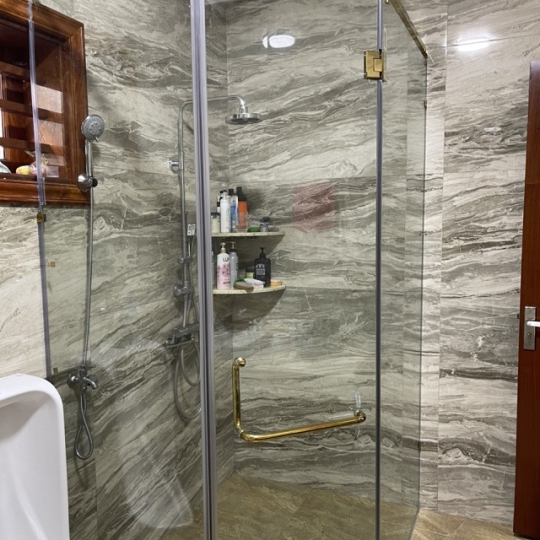Vách Ngăn Phòng Tắm Kính 02